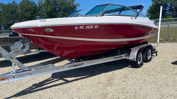 Regal 2000 ES Bowrider