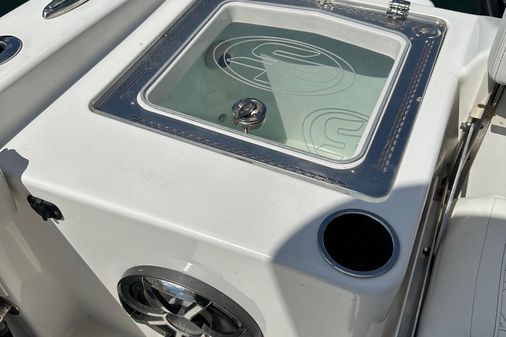 Sea Pro 320 DLX Center Console image