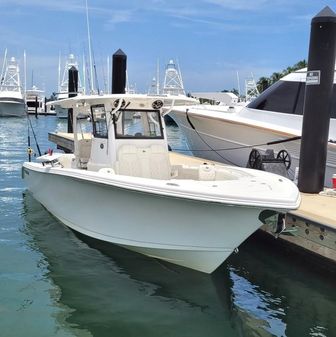 Sea Pro 320 DLX Center Console image