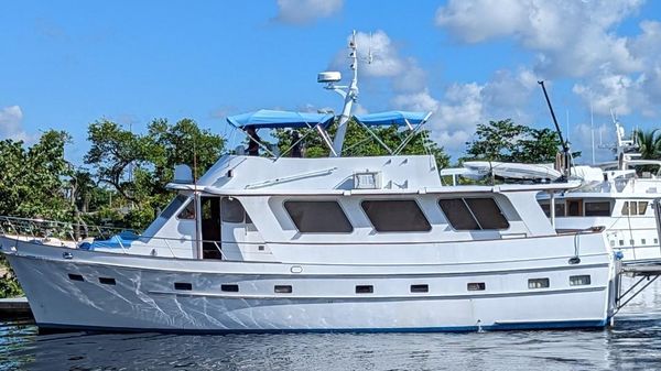 Cheoy Lee Long Range Cruiser