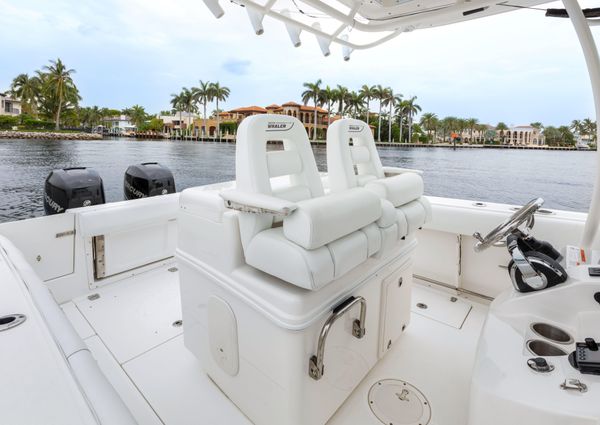 Boston Whaler 320 Outrage image