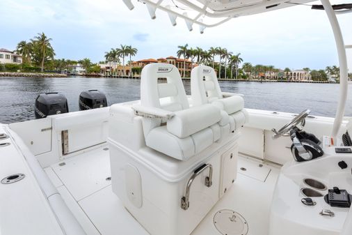 Boston Whaler 320 Outrage image