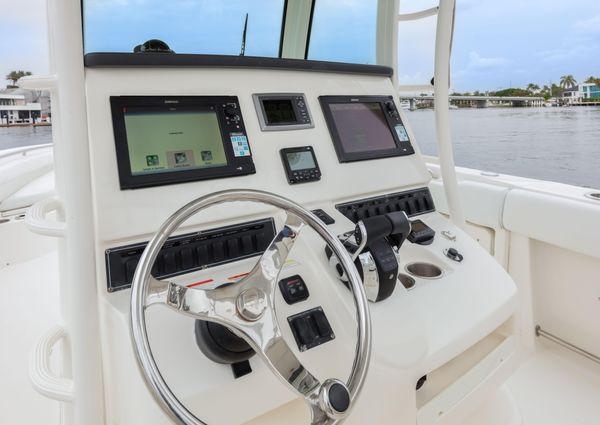 Boston Whaler 320 Outrage image