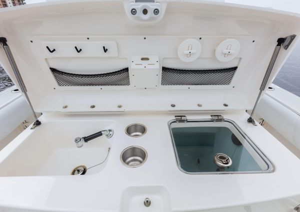 Boston Whaler 320 Outrage image