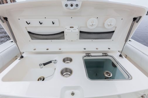 Boston Whaler 320 Outrage image