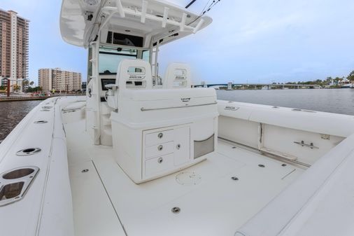 Boston Whaler 320 Outrage image