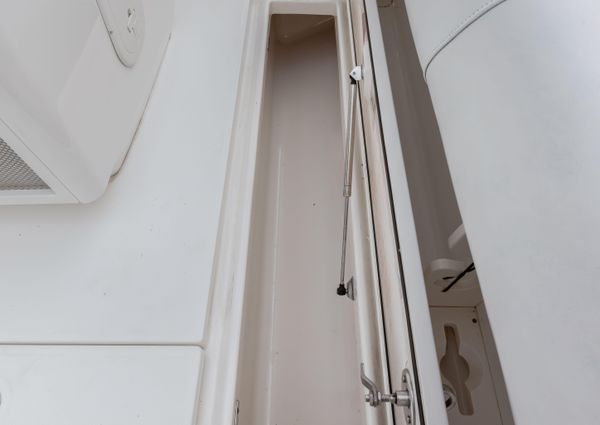 Boston Whaler 320 Outrage image