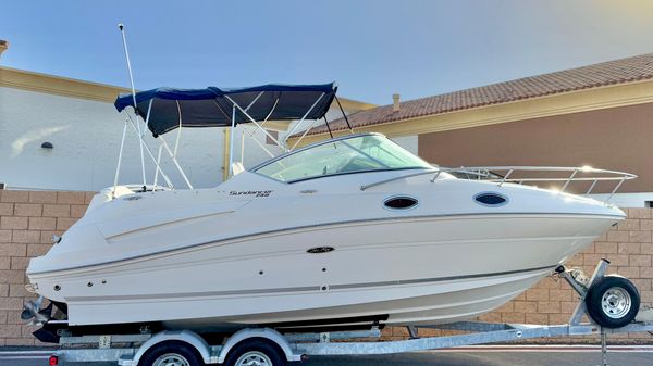 Sea Ray 240 Sundancer 