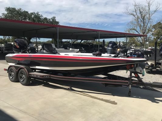 Skeeter ZXR 20 - main image