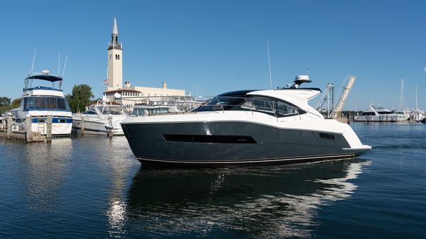 Carver 37 COUPE