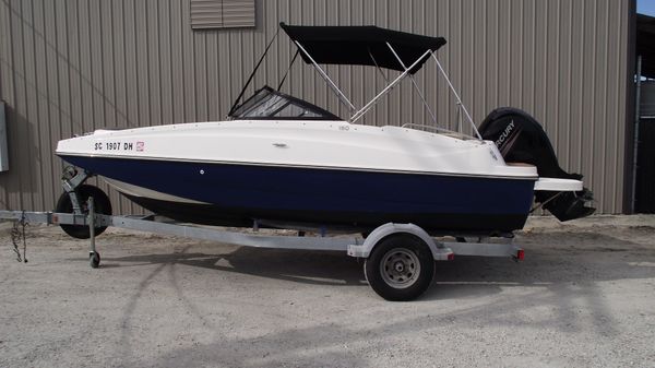 Bayliner 190 Deck Boat 