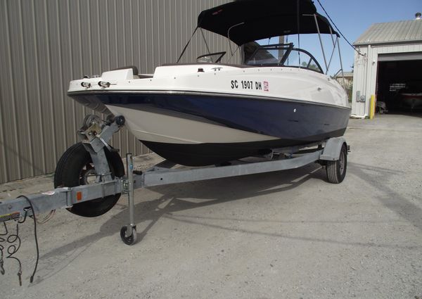 Bayliner 190-DECK-BOAT image