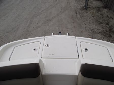 Bayliner 190-DECK-BOAT image