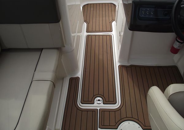 Bayliner 190-DECK-BOAT image