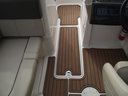 Bayliner 190-DECK-BOAT image