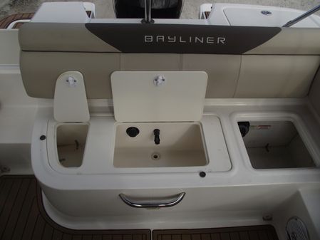 Bayliner 190-DECK-BOAT image