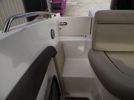 Bayliner 190-DECK-BOAT image