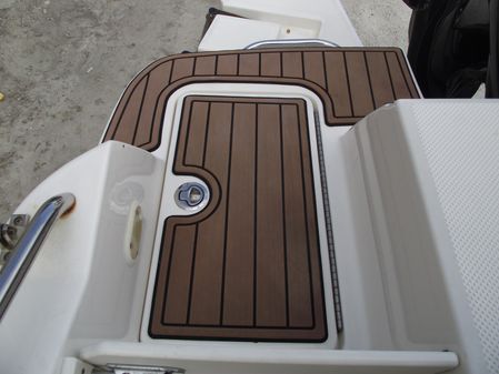 Bayliner 190-DECK-BOAT image