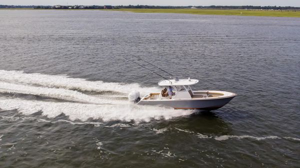 Valhalla Boatworks V-33 image