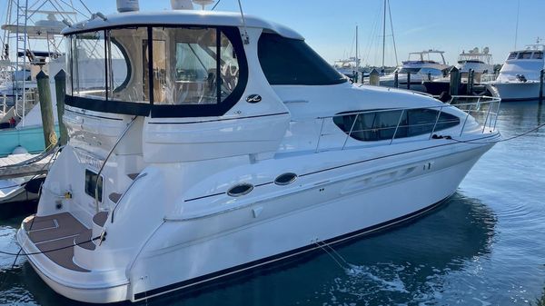 Sea Ray 390 Motor Yacht