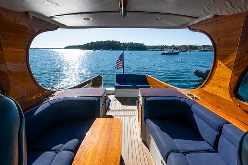 Hinckley Picnic Boat 37 MKIII image