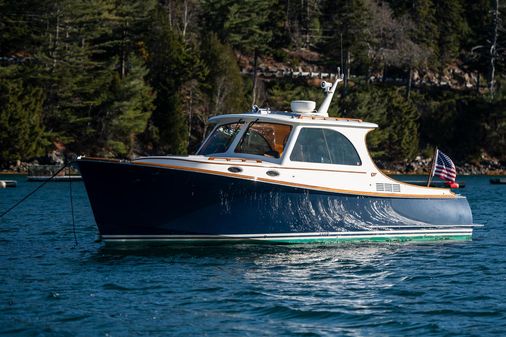 Hinckley Picnic Boat 37 MKIII image