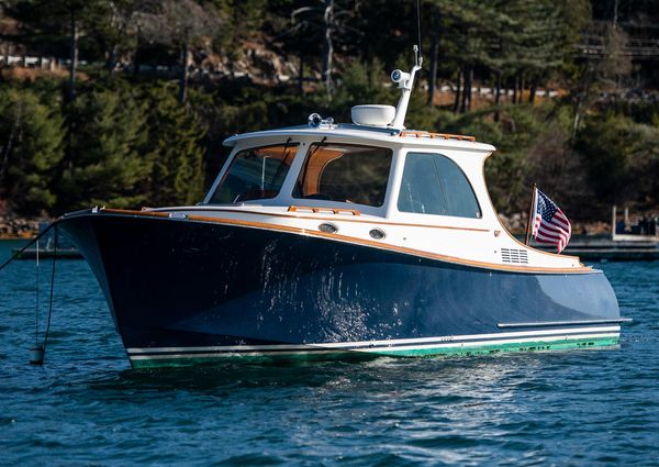 Hinckley Picnic Boat 37 MKIII image