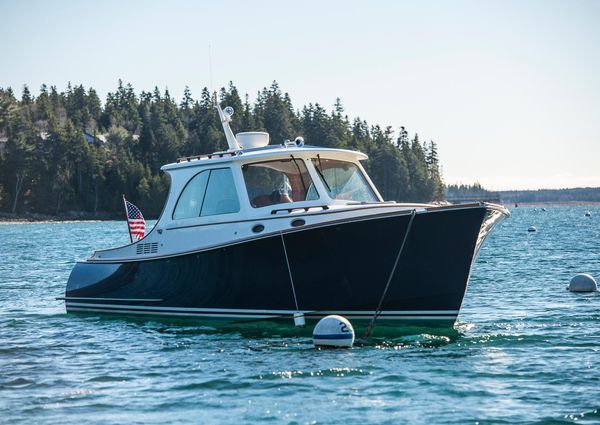 Hinckley Picnic Boat 37 MKIII image