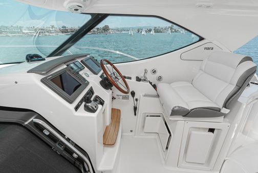 Tiara-yachts 3500-SOVRAN image