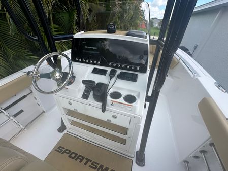 Sportsman Open 232 Center Console image