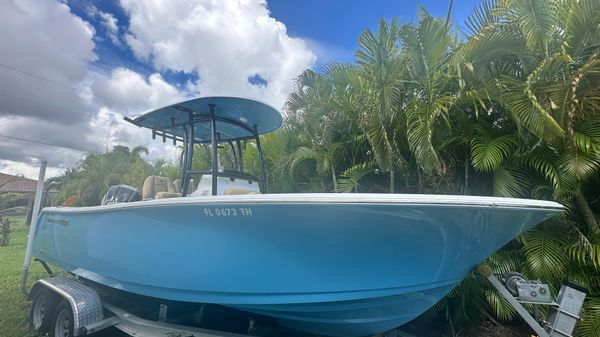 Sportsman Open 232 Center Console 