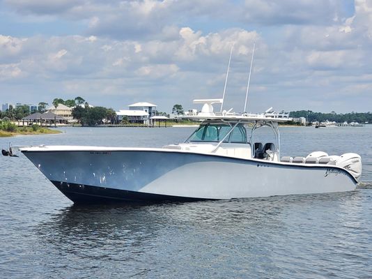 Yellowfin 42 Offshore - main image