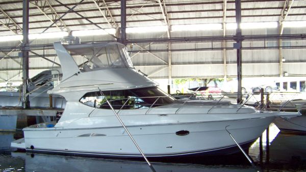 Silverton Convertable - Diesel W/ Low Hours