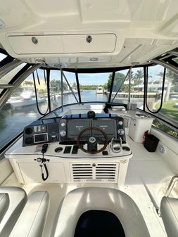 Sea Ray 47 Sedan Bridge image