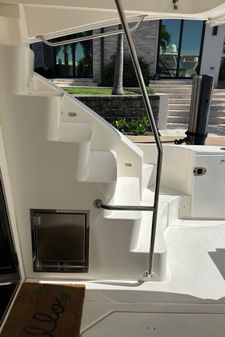 Sea Ray 47 Sedan Bridge image