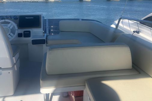 Azimut 40 Flybridge image