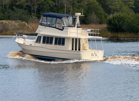 Mainship 400 Trawler image