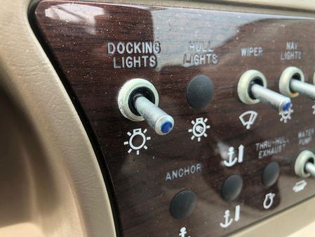 Sea Ray 260 Sundeck image