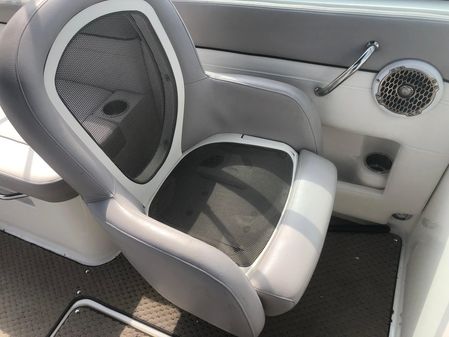 Sea Ray 260 Sundeck image