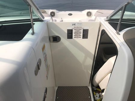 Sea Ray 260 Sundeck image