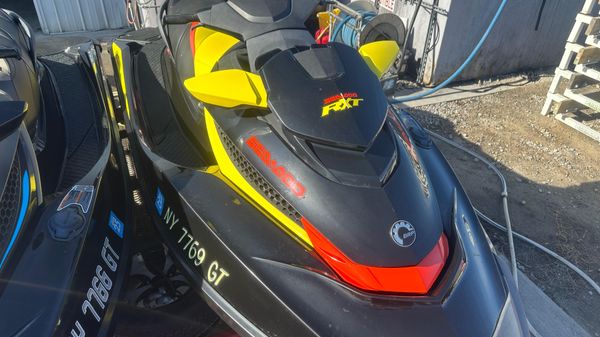 Sea-Doo RXT 260 