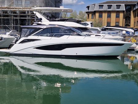 Galeon 405 HTS image