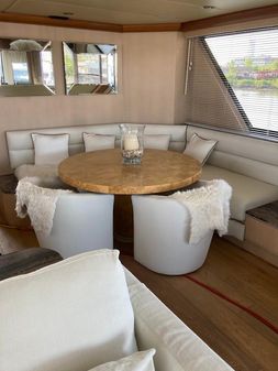 Hakvoort 70 Motoryacht Pilothouse image