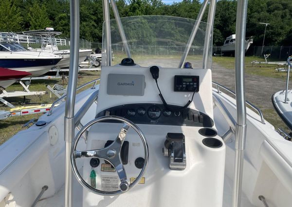 Boston-whaler 210-OUTRAGE image