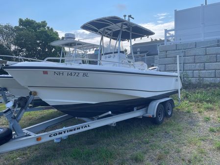 Boston-whaler 210-OUTRAGE image