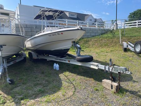 Boston-whaler 210-OUTRAGE image