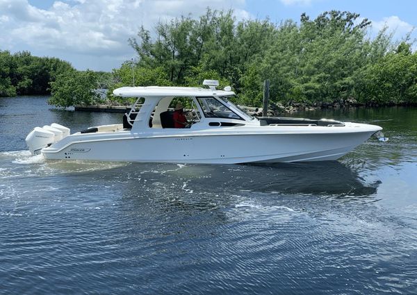 Boston Whaler 350 Realm image