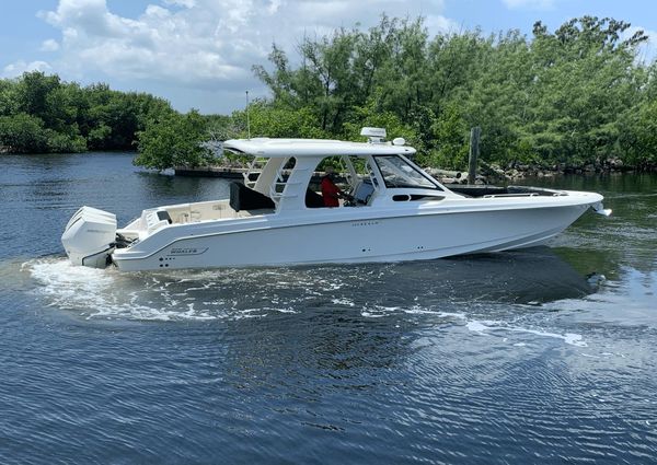 Boston Whaler 350 Realm image