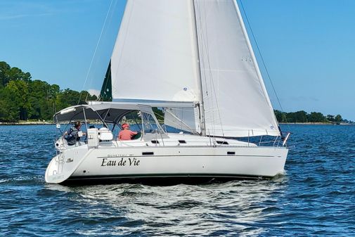 Beneteau 331 image