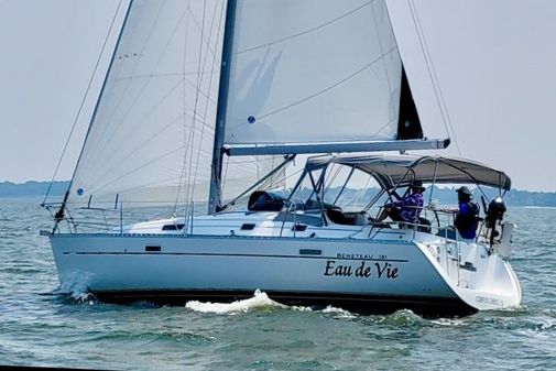 Beneteau 331 image